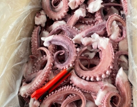 Râu tuộc đỏ  đủ kg 