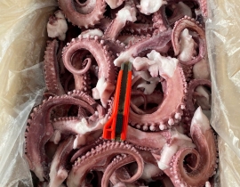 Râu tuộc đỏ  đủ kg 