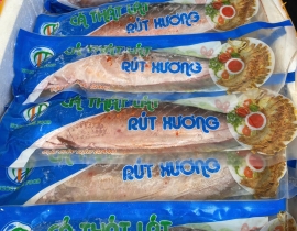 CÁ THÁT LÁT RÚT XƯƠNG SIZE 3 CON  ( BAO XANH DƯƠNG ) 