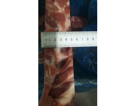 SƯỜN BẸ HEO CẮT 4.5 CM DÙNG LÀM MÌ QUẢNG